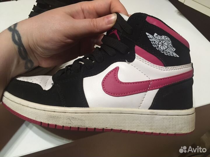 Женские кроссовки 36