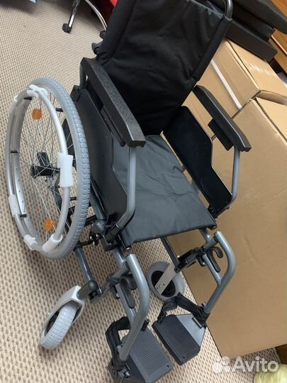 Коляска инвалидная новая