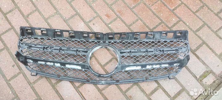Решетка радиатора Mercedes-Benz A176