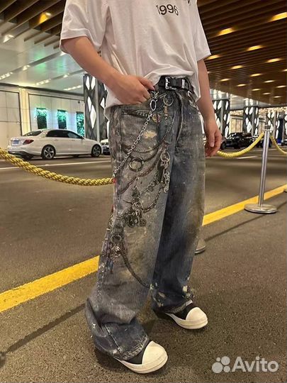 Джинсы широкие необычные