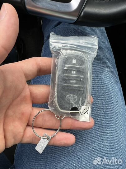 Ключ Тойота Камри 2012-2018