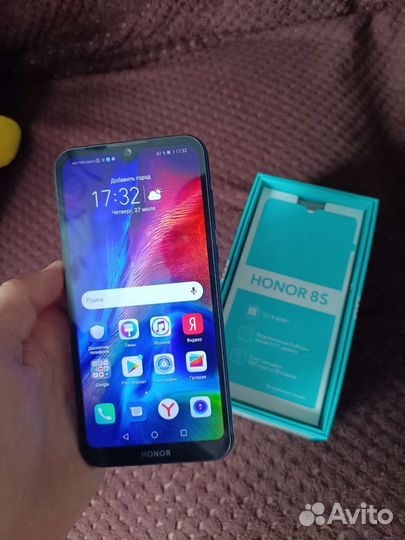 Телефон Honor 8s