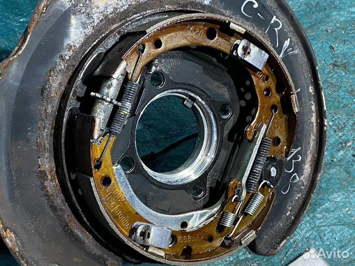 Кулак задний левый Honda CR-V 3 RE