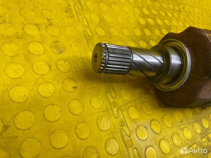 Б/У Вал приводной (Полуось) В хорошем состоянии