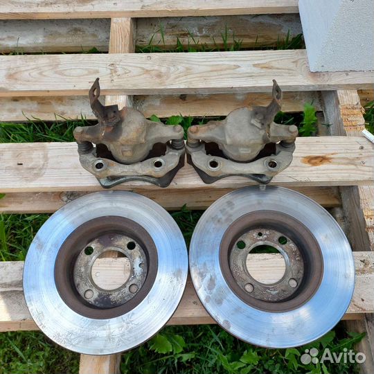 Тормозные диски и суппорта фольксваген б3