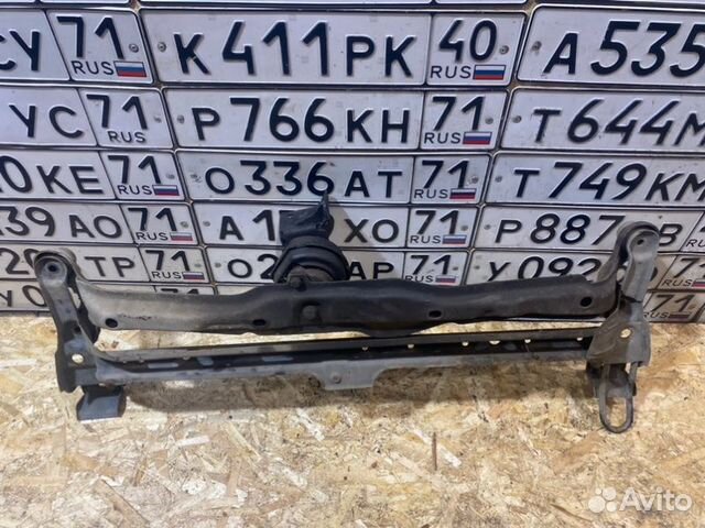 Подрамник передний Volkswagen Passat B3 1.8