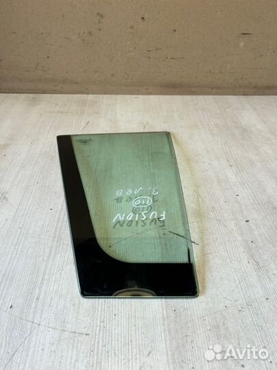 Форточка двери задняя левая Ford Fusion CBK fyjb