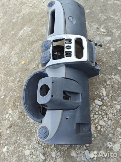 Торпедо Renault Logan sandero K7M 710 2011