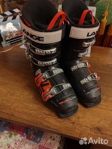Горнолыжные ботинки lange
