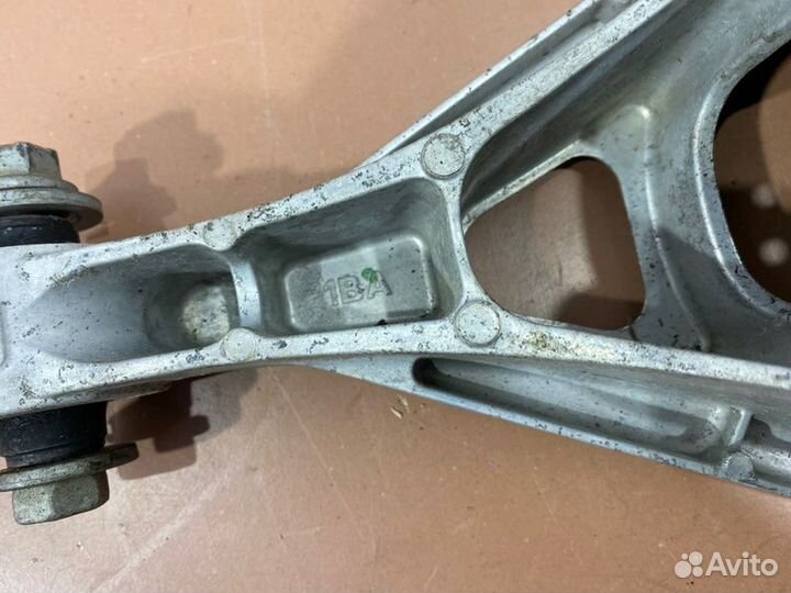 Рычаг задний левый Infiniti Ex37 Ex35 J50 VQ37VHR