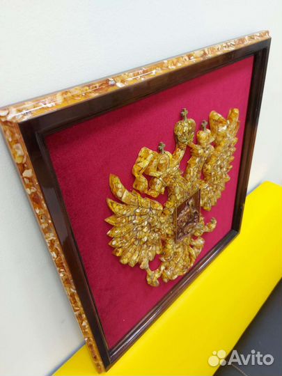 Герб России янтарный арт. 000022