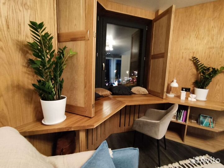 Рабочая зона у окна