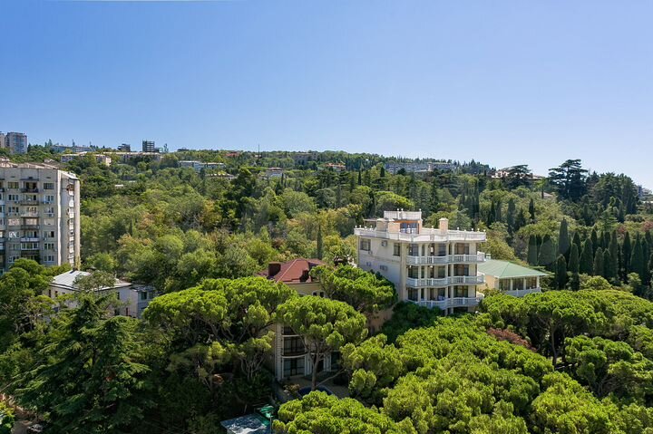 2-к. квартира, 107 м², 11/12 эт.