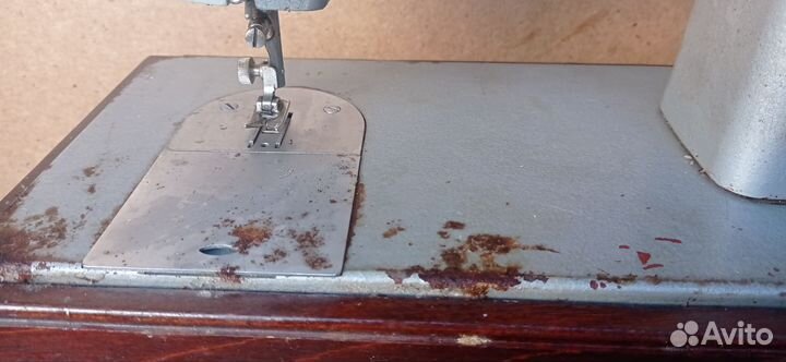 Швейная машина Чайка 3