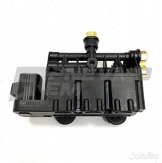 Блок клапанов пневмоподвески Land Rover Sport L320