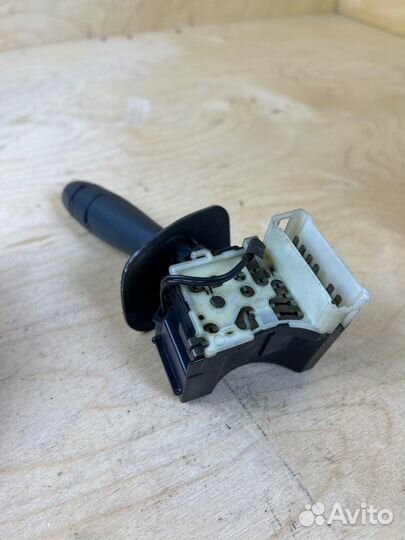 Подрулевой переключатель дворников Renault Scenic