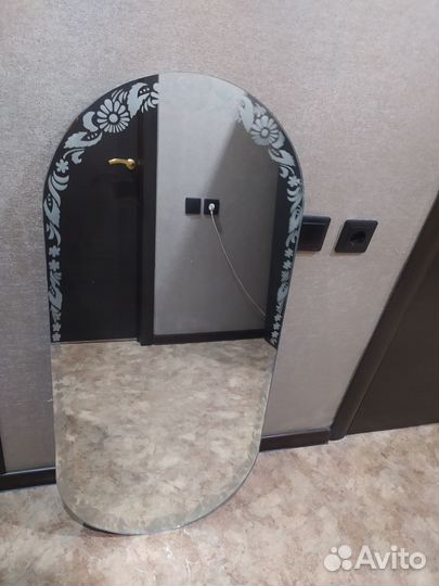 Зеркало настенное