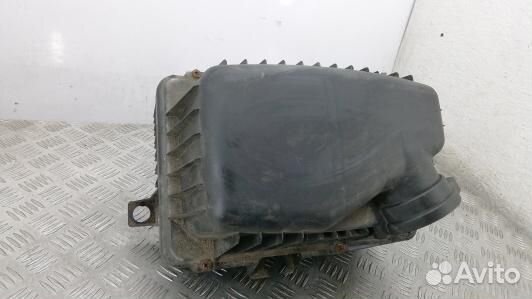 Корпус воздушного фильтра peugeot 607 (10V05NQ01)