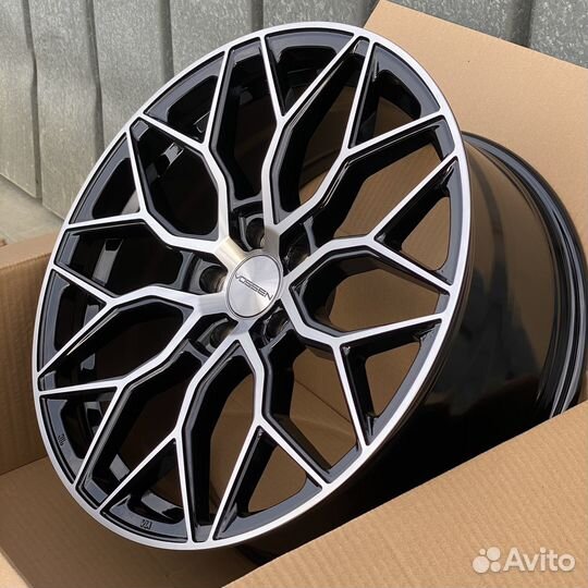 Диски Vossen HF2 R18 5x114.3 BP