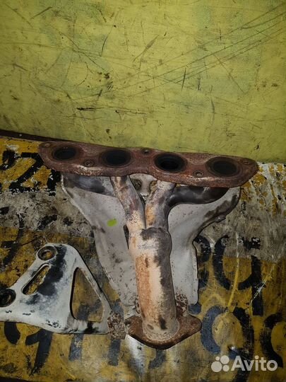 Коллектор выпускной Toyota Vitz