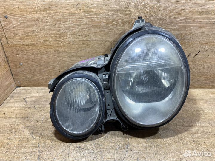 Фара передняя левая Mercedes W210 рест 141937