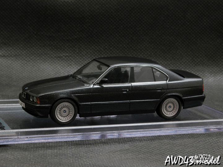 BMW M5 3.6 E34 1991 ronin grey 1-43 TMT Model