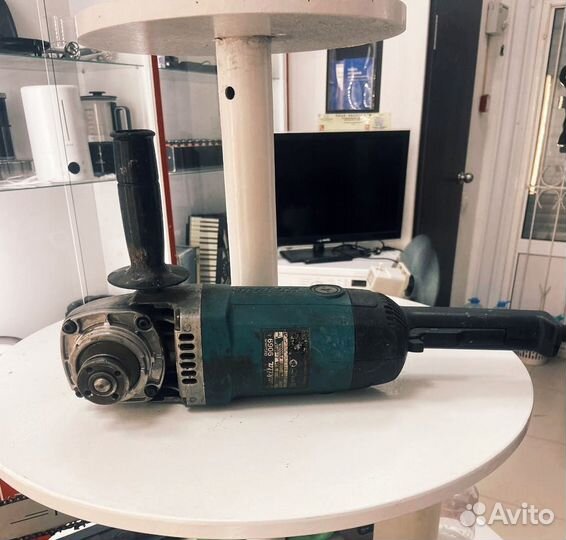 Ушм болгарка makita 9069