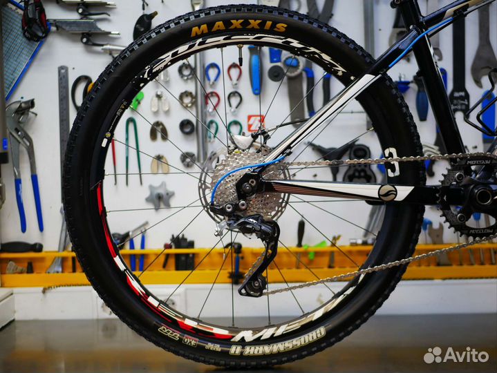 Велосипед Giant XTC (2012)