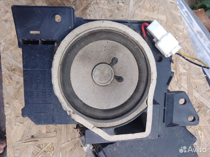 Динамики в корпусе Toyota sprinter carib