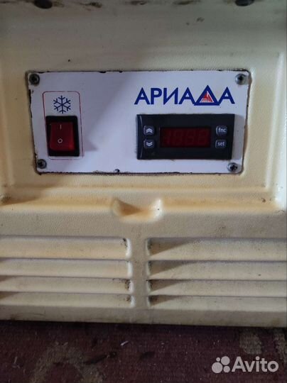 Холодильный шкаф Ариада б/у