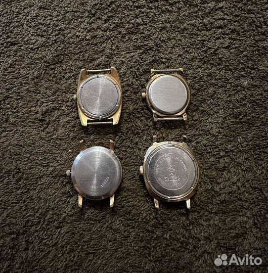 Позолоченные наручные часы на ходу