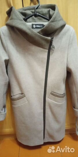 Пальто женское демисезонное 44