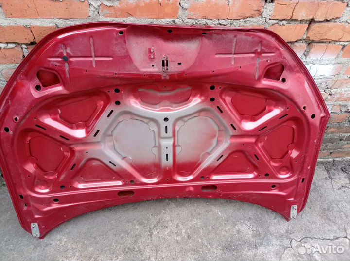 Капот на гранту fl