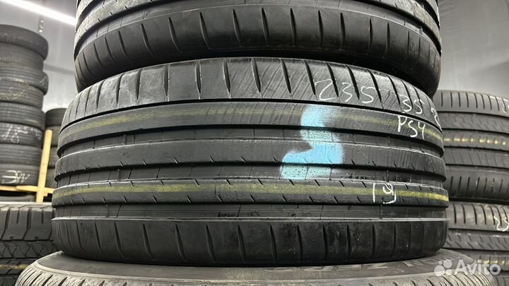 Michelin Pilot Sport 4 235/35 R20 102V