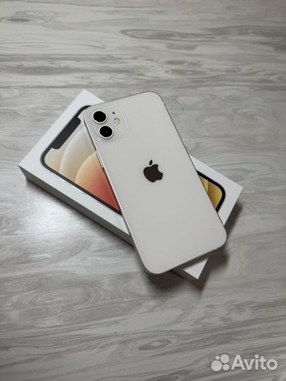 iPhone 12, 64 ГБ