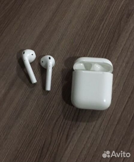 Беспроводные наушники apple airpods