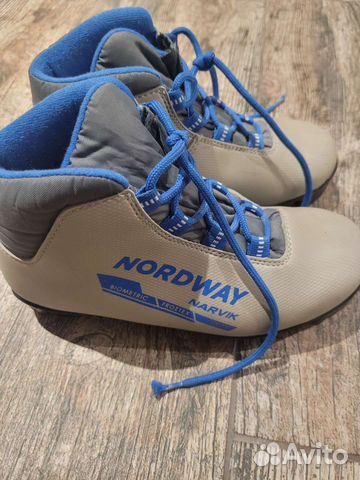 Лыжные ботинки