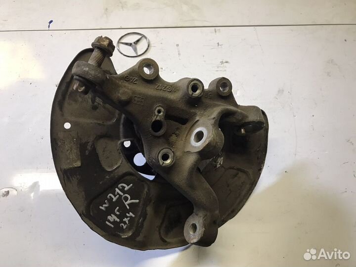 Поворотный кулак передний правый Мерседес w212 2wd