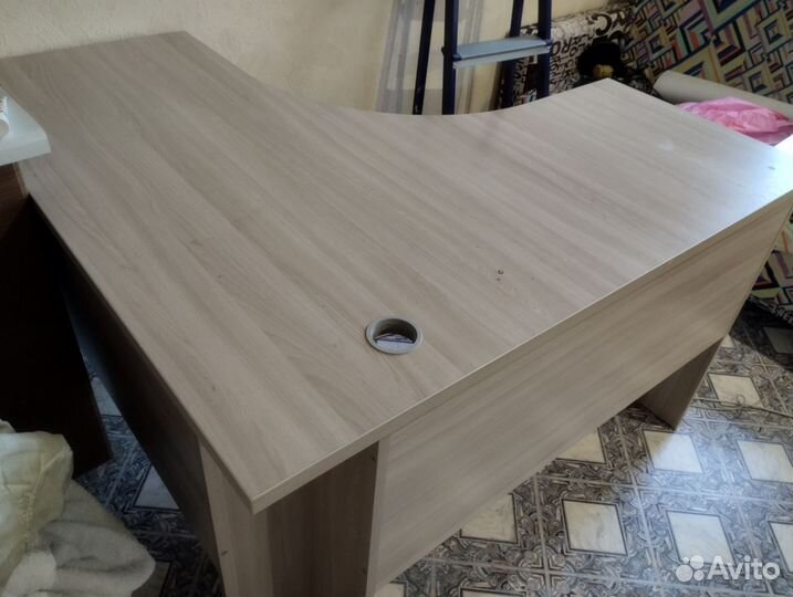 Угловой письменный стол бу