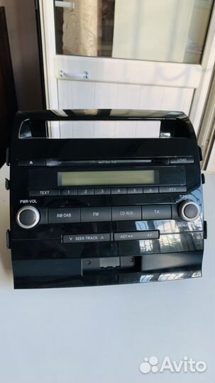 Магнитола оригинал от Toyota Land Cruiser 200