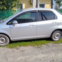 Honda Fit Aria 1.5 CVT, 2003, битый, 260 000 км, с пробегом, цена 380 000 руб.