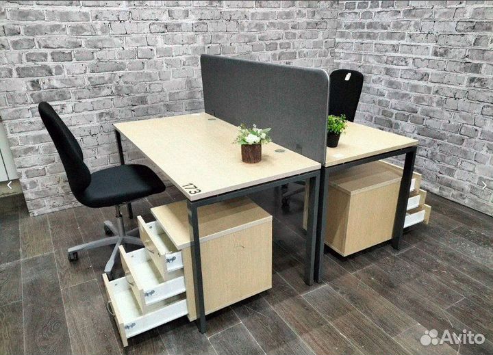 Письменный стол