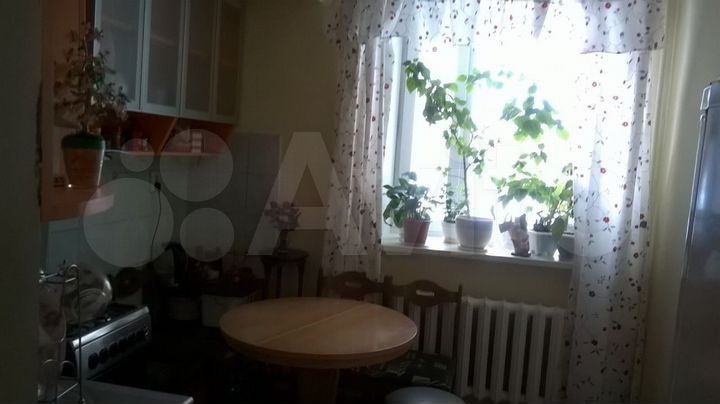 2-к. квартира, 50 м², 1/9 эт.