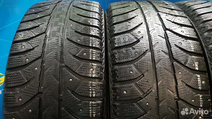Bridgestone Ice Cruiser 7000 215/60 R16
