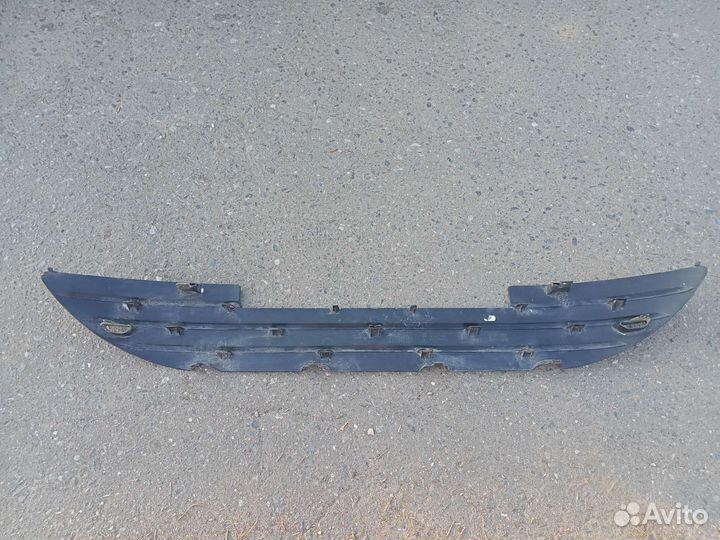 Накладка переднего бампера Peugeot 408