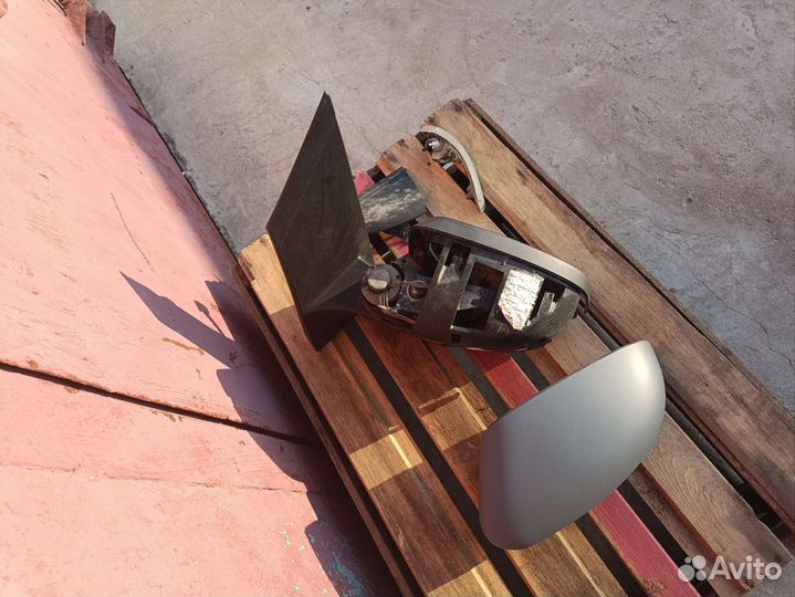 Зеркало левое Фокус 2009