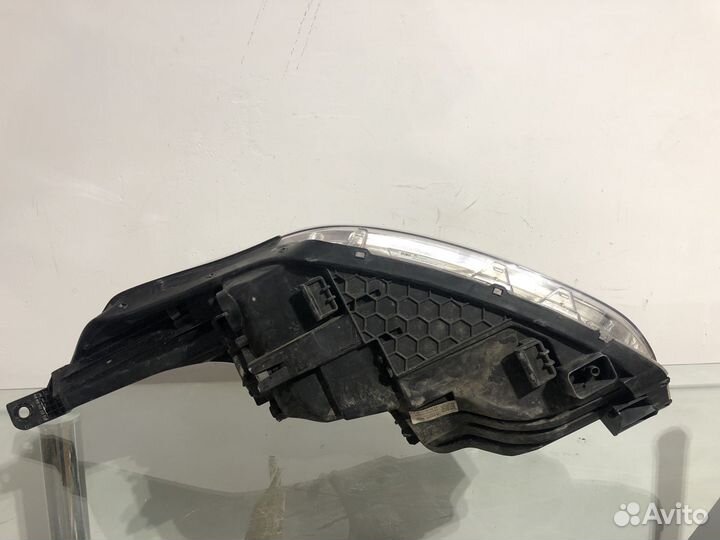 Фара передняя правая KIA ceed 3