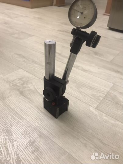 Магнитная индикаторная стойка