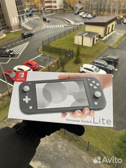 Nintendo switch lite + акссесуары (Не прошитая)