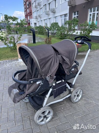 Коляска для двойни